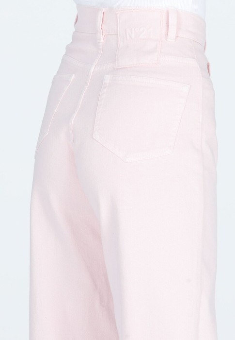 Товар розового цвета с внутренней стороны