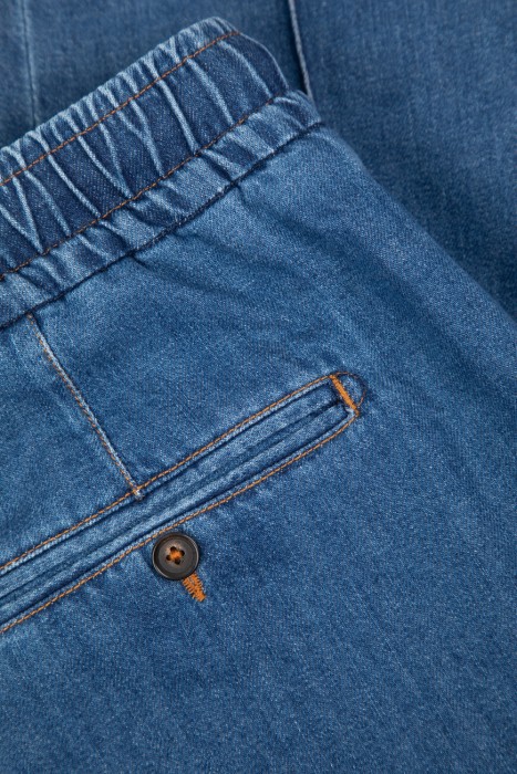 джинсы  для взрослого возраста с изнаночной стороны