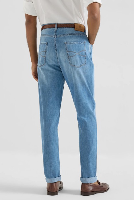 джинсы  по цене 152500 руб вид справа