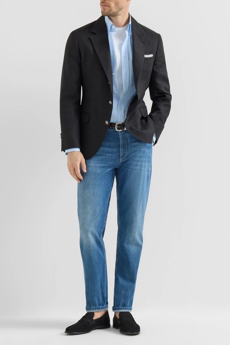 Товар синего цвета с внутренней стороны