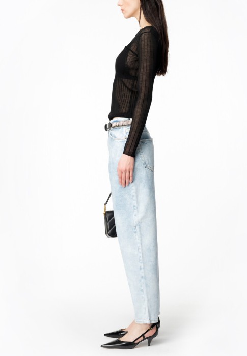 джинсы  из проверенных материалов спереди