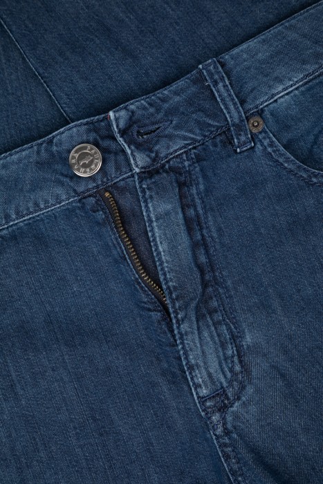 джинсы  универсального стиля с лицевой стороны