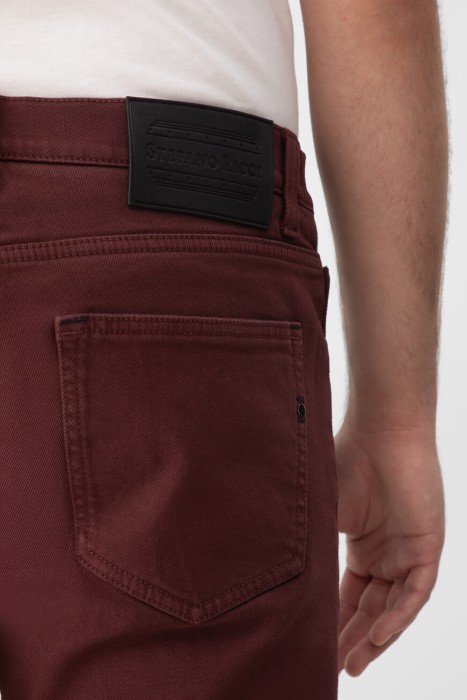 Товар бордового цвета с внутренней стороны