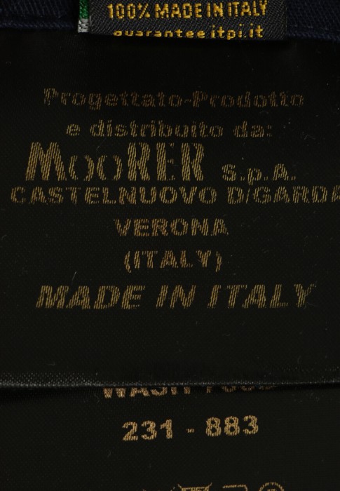 джинсы  из проверенных материалов спереди