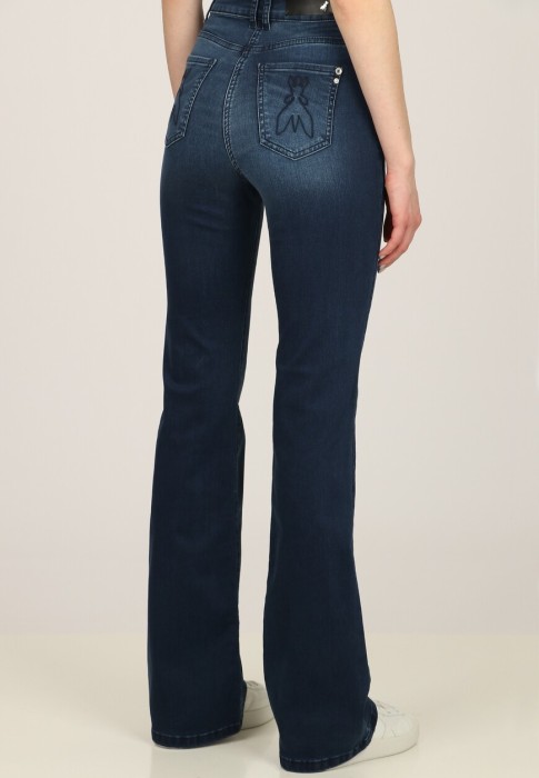 Товар синего цвета с внутренней стороны