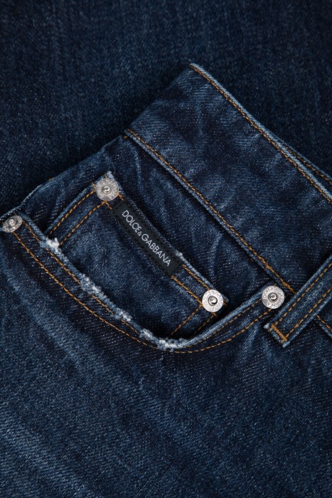 джинсы  универсального стиля с лицевой стороны