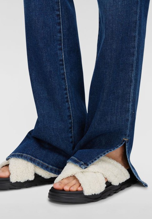 джинсы  из проверенных материалов спереди