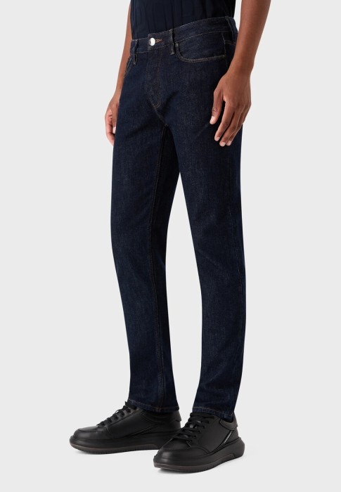 Товар синего цвета с внутренней стороны