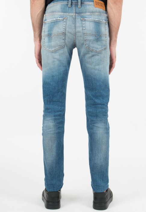 джинсы  от бренда diesel вид слева