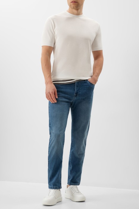 джинсы  из хлопка спереди