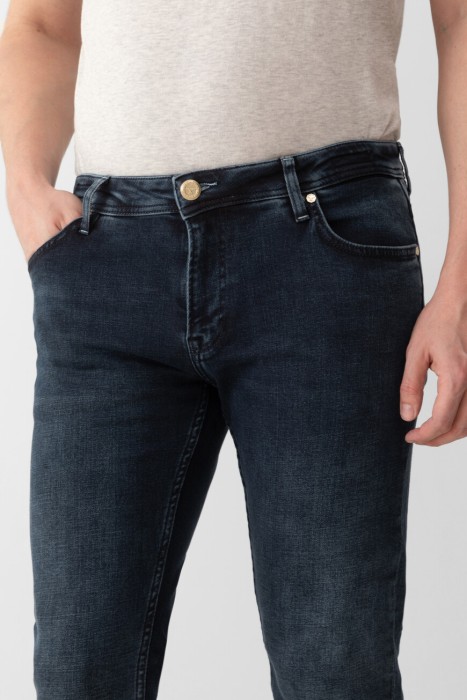 джинсы  из италии вид сбоку