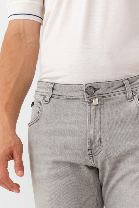 джинсы  из италии вид сбоку