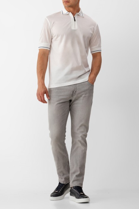 джинсы  из хлопка спереди