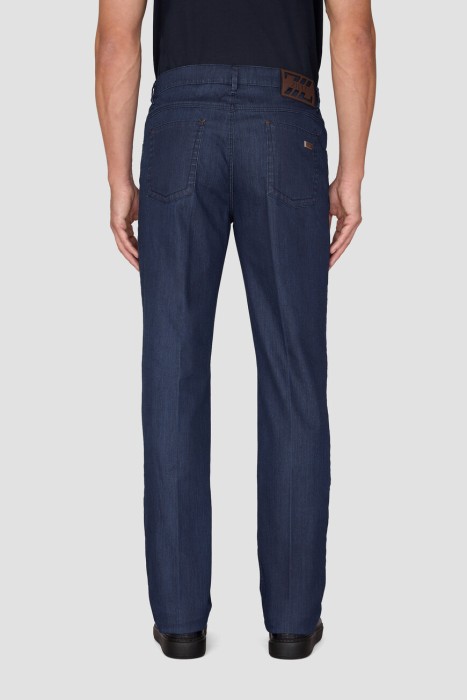 джинсы  по цене 172000 руб вид справа