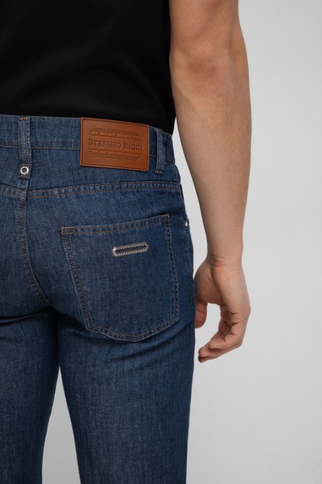 Товар синего цвета с внутренней стороны