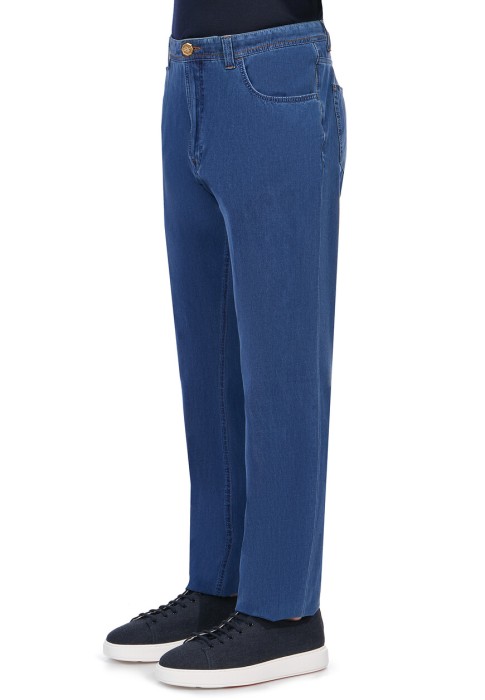 Товар синего цвета с внутренней стороны