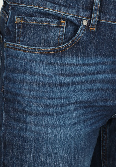 Товар синего цвета с внутренней стороны