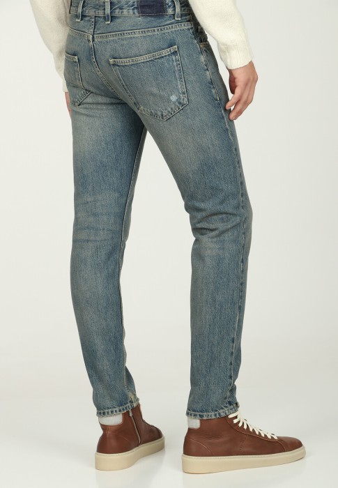 Товар голубого цвета с внутренней стороны