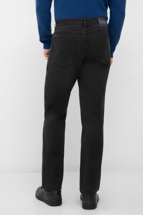 джинсы  по цене 64800 руб вид справа