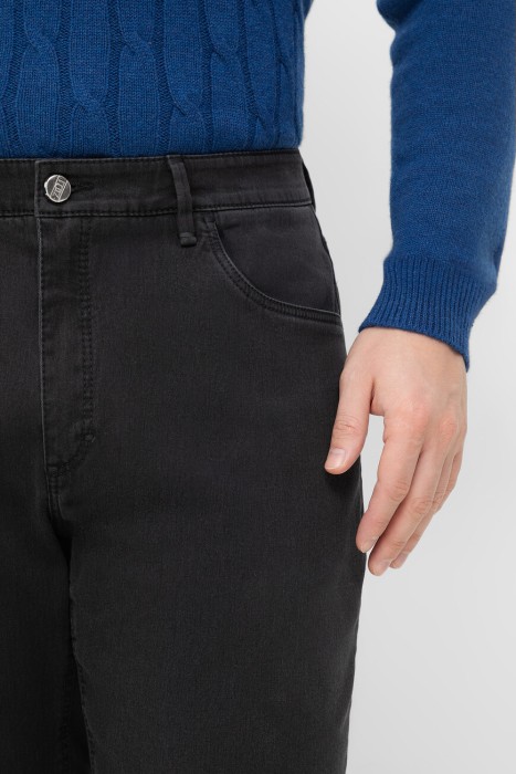 джинсы  из италии вид сбоку