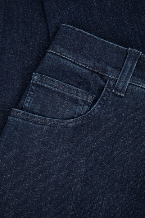 джинсы  универсального стиля с лицевой стороны