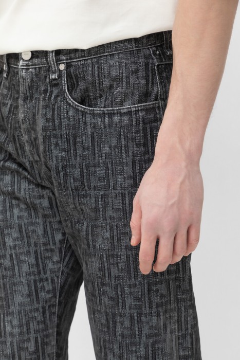 джинсы  из италии вид сбоку