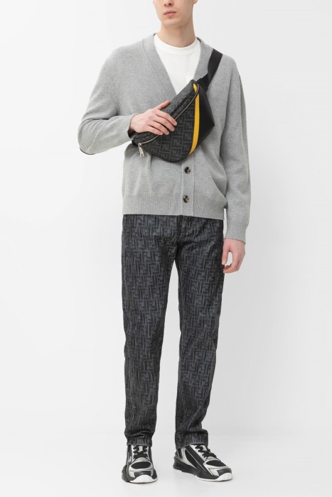 джинсы  из хлопка спереди