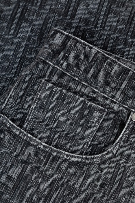 джинсы  универсального стиля с лицевой стороны