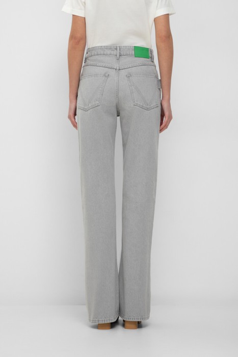 джинсы  по цене 60300 руб вид справа