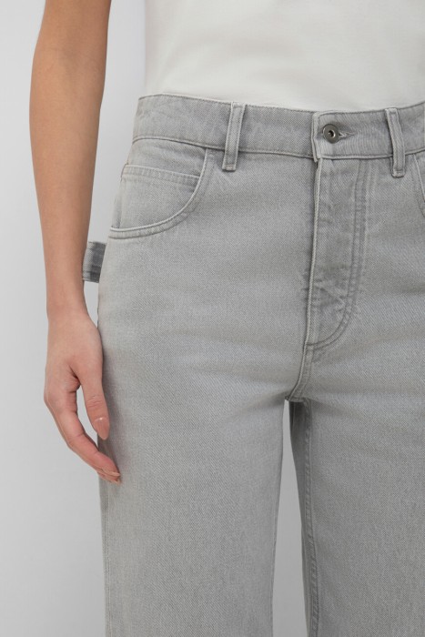 джинсы  из италии вид сбоку