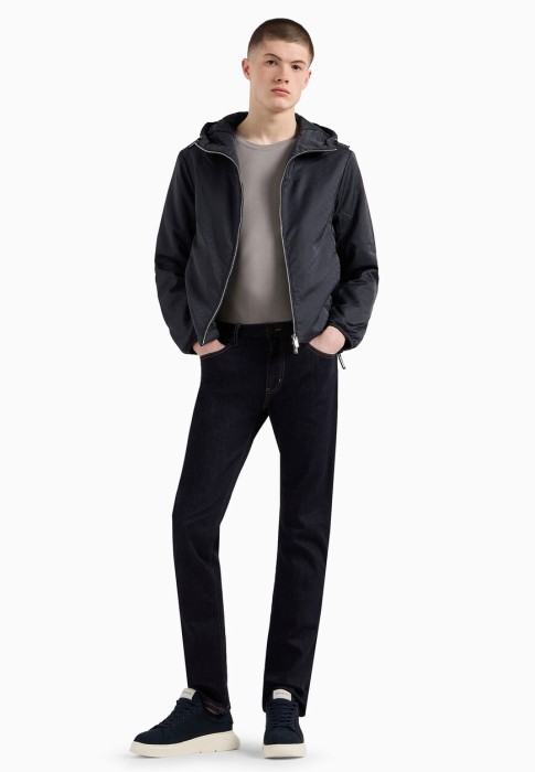 джинсы  от бренда emporio armani вид слева