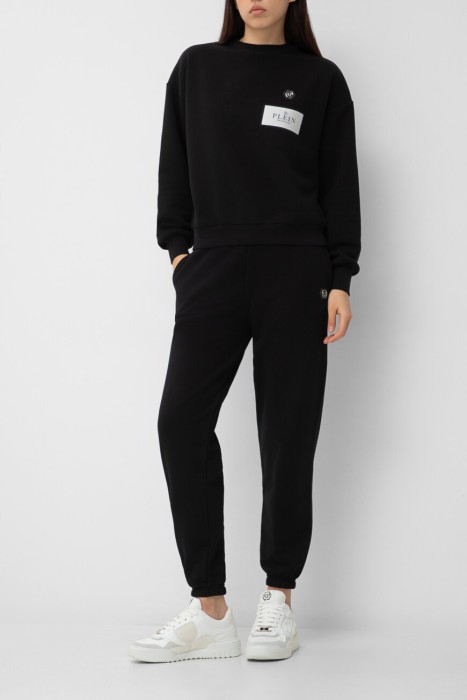 Товар черного цвета с внутренней стороны