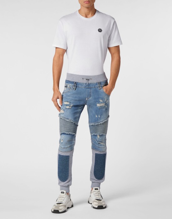 джоггеры  по цене 30621 руб вид справа