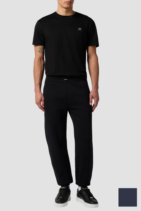 Товар синего цвета с внутренней стороны