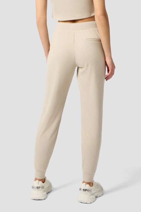 джоггеры  по цене 19500 руб вид справа