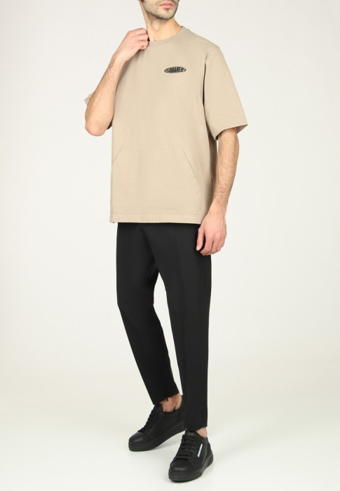 Товар бежевого цвета с внутренней стороны