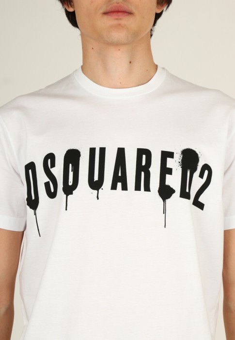 Товар белого цвета с внутренней стороны