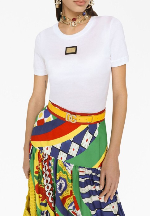 Товар белого цвета с внутренней стороны