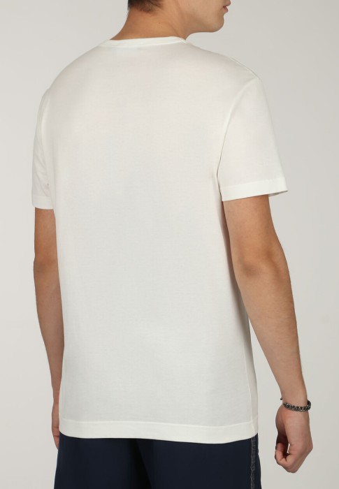 Товар белого цвета с внутренней стороны