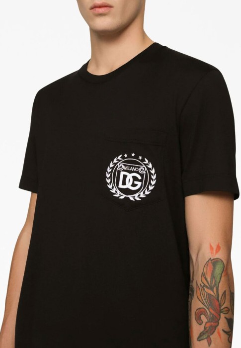 Товар черного цвета с внутренней стороны