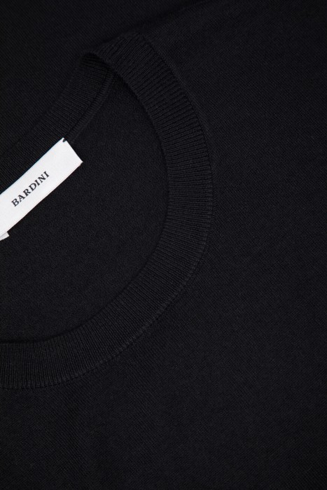 футболка-джемпер  из кашемира спереди