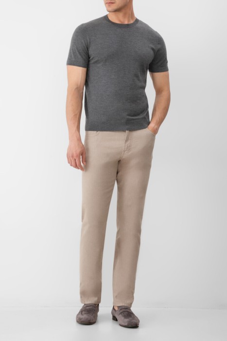 Товар серого цвета с внутренней стороны