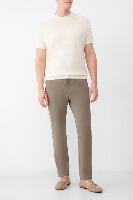 Товар бежевого цвета с внутренней стороны