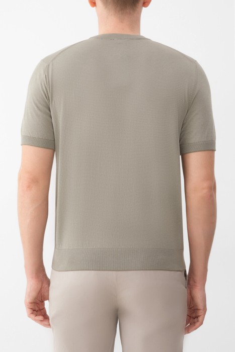 футболка-джемпер  по цене 128500 руб вид справа