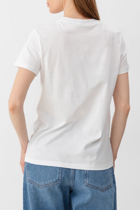 футболка maxmara модель из сезонной коллекции estate ’25 от бренда max mara вид слева