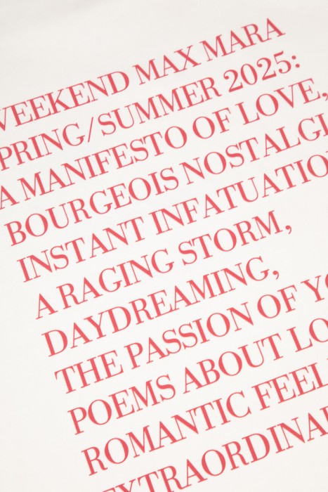 футболка maxmara на сезон этого года фотография