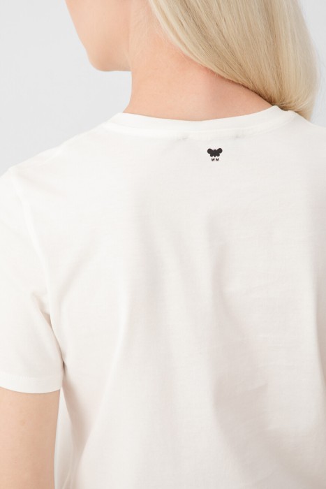 Товар белого цвета с внутренней стороны