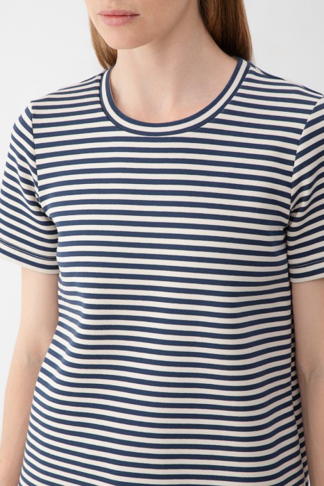 футболка maxmara из италии вид сбоку