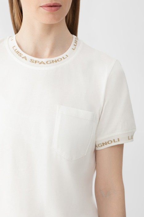 футболка  модель birreria из италии вид сбоку