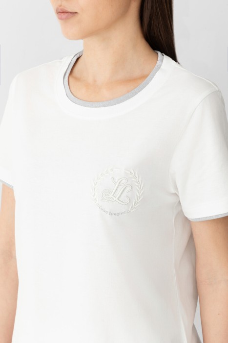 футболка  модель biscottino из италии вид сбоку